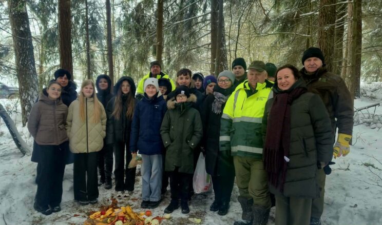 Padėkime žvėreliams žiemą – mažas kąsnelis, didelė pagalba