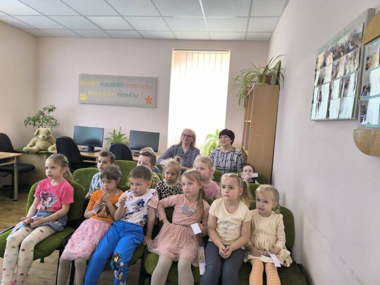 Pasakų atradimo dienos Kalvelių bibliotekoje