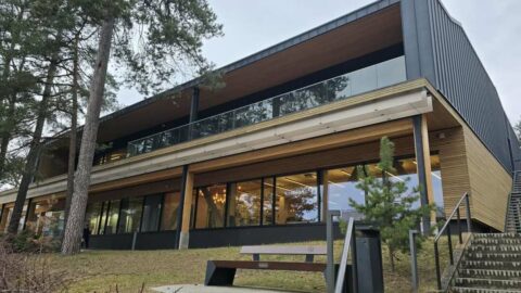 bibliotekininkė sėmėsi patirties Latvijoje (10)