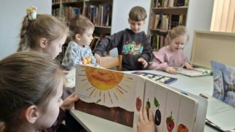 Mažieji svečiai Pagirių bibliotekoje (9)