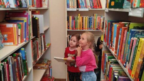 Bibliotekos svečiai – darželinukai, būsimi skaitytojai (8)
