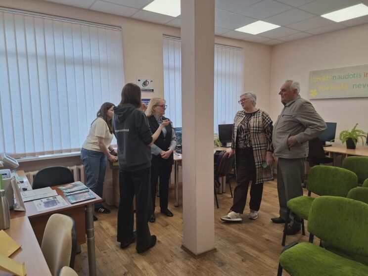 Kalvelių bibliotekoje svečiavosi ELVIS specialistai