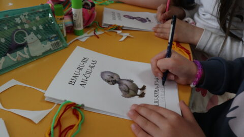 „Tarp eilučių ir tarp puslapių“ (13)