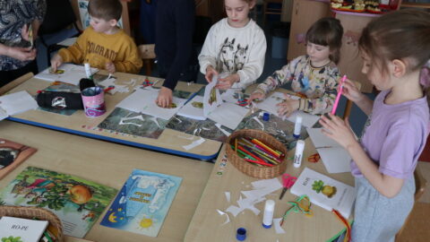 „Tarp eilučių ir tarp puslapių“ (8)
