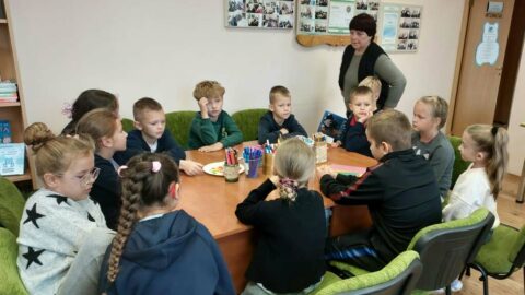 Jaunųjų skaitytojų kelionė Kalvelių bibliotekoje (6)