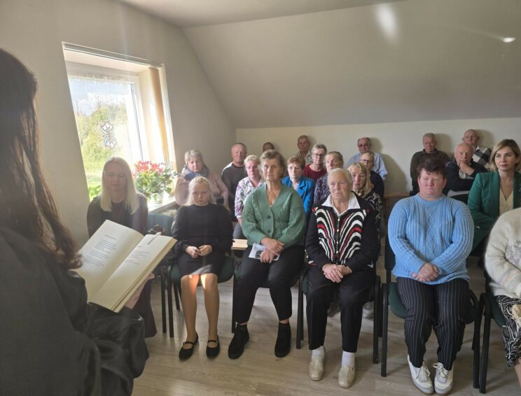 Popietė „Niekis, kad rudenį nežydi sodai“
